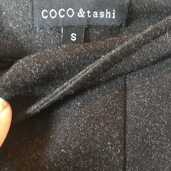 Stretchy skirt with amazing bow and ruffle detail - Picture 4 of 4